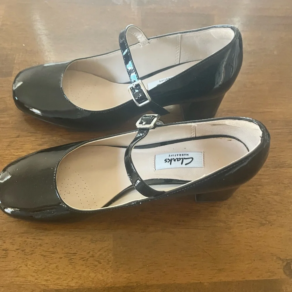 Clarks Women's Glossy Black Mary Jane Flats - Picture 4 of 7